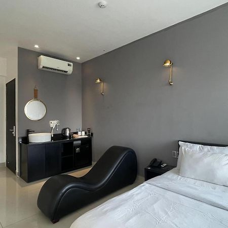 A In Hotel Riverside Cidade de Ho Chi Minh Exterior foto