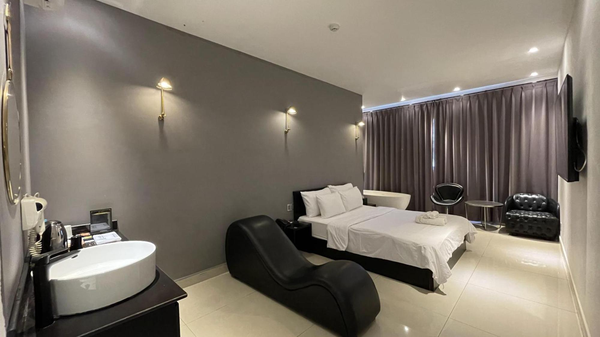 A In Hotel Riverside Cidade de Ho Chi Minh Exterior foto